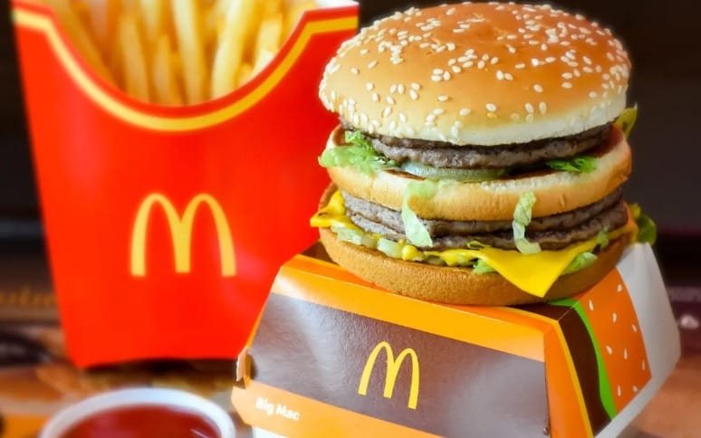 12-fast-food-chains-crafting-delicious-burgers-with-pure-ground-beef-1.jpg