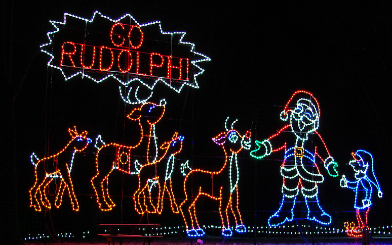 20-christmas-light-displays-you-cant-miss-across-the-us-6.jpg