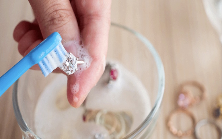 8-amazing-baking-soda-hacks-3.jpg