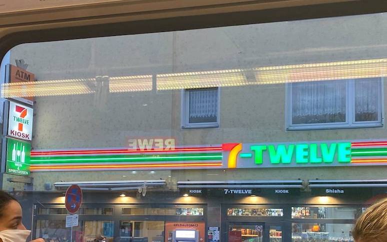 liars-fast-food-copycat-restaurants-6.jpg