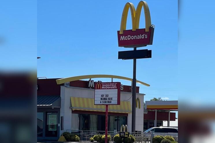 mcdonalds-vs-dairy-queen-a-salty-and-hilarious-sign-war-1.jpg