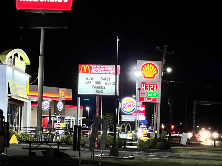 mcdonalds-vs-dairy-queen-a-salty-and-hilarious-sign-war-4.jpg