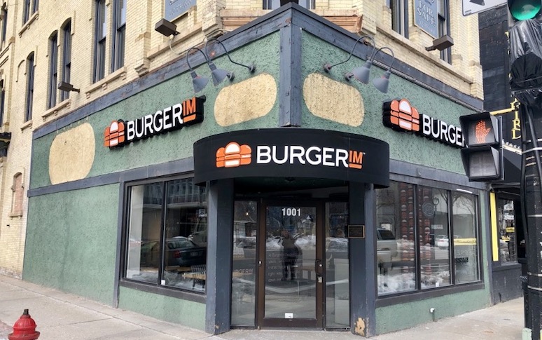 restaurant-chains-disappearing-in-2021-3.jpg