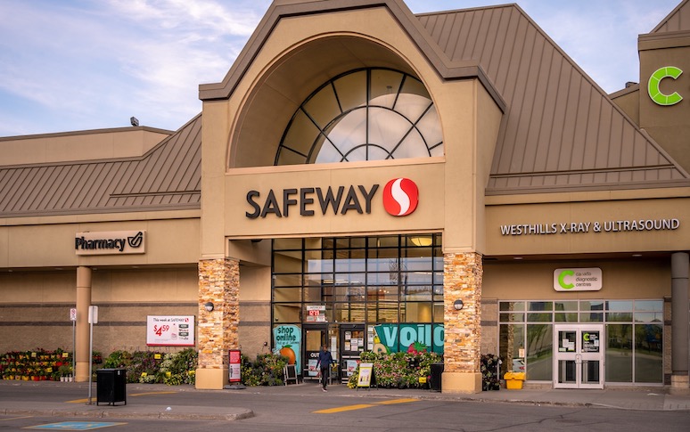 the-full-list-of-open-and-closed-stores-on-christmas-2022-2.jpg