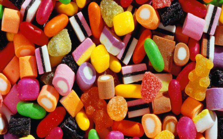 what-you-eat-and-drink-is-rotting-your-teeth-8.jpg
