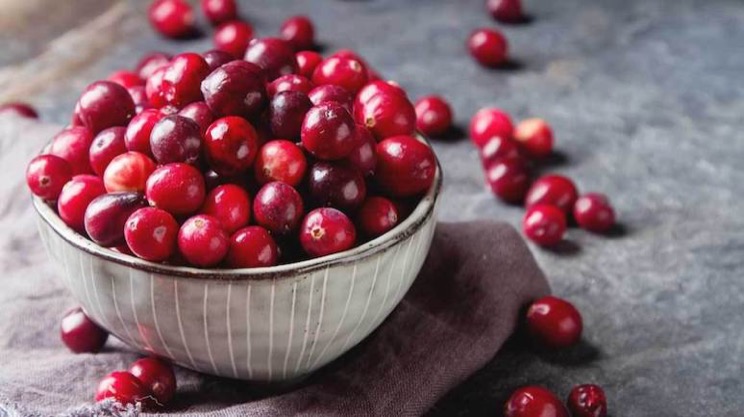 why-you-should-eat-more-cranberries-and-easy-recipes-1.jpg