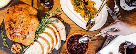 10-fast-food-restaurants-opening-on-thanksgiving-2024